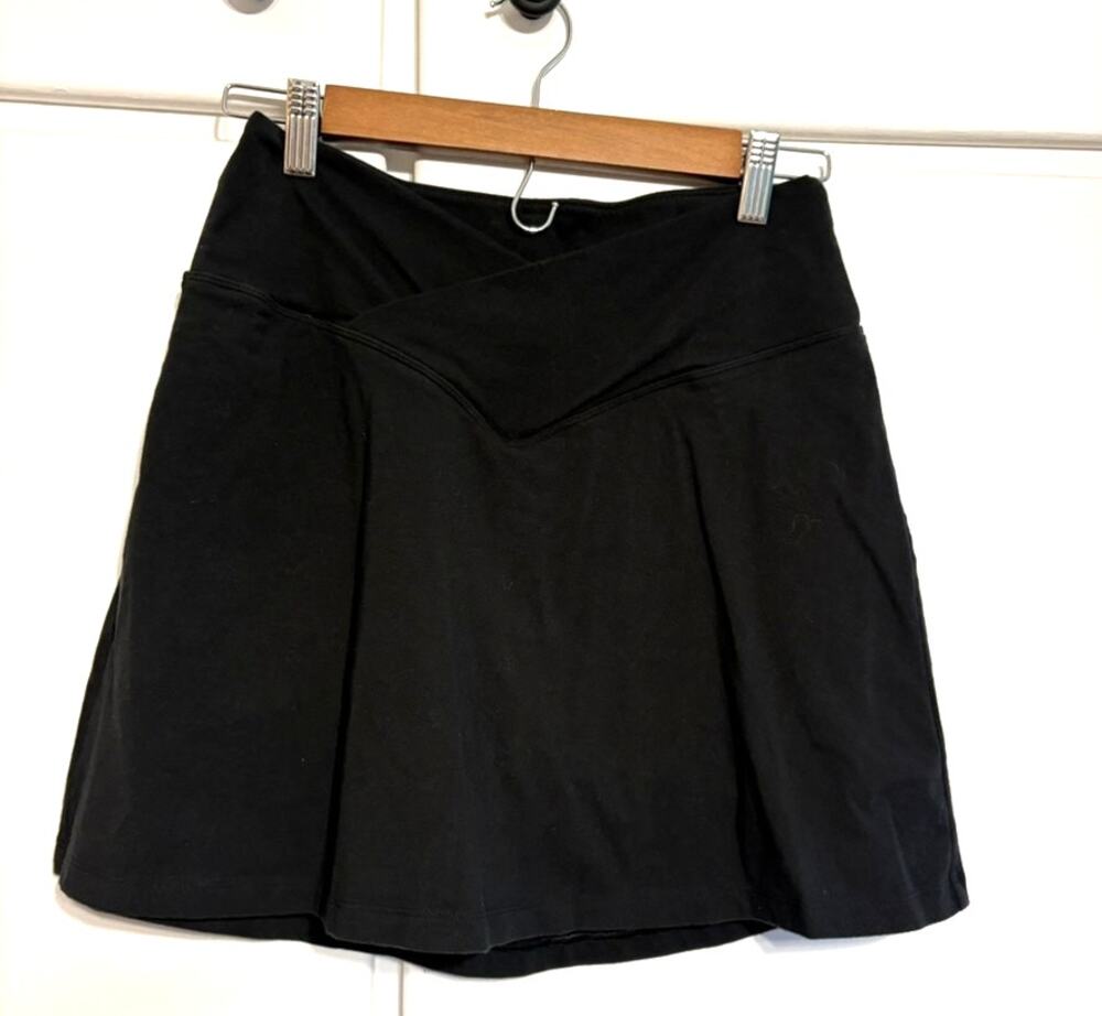 PINK Victoria's Secret skort black medium